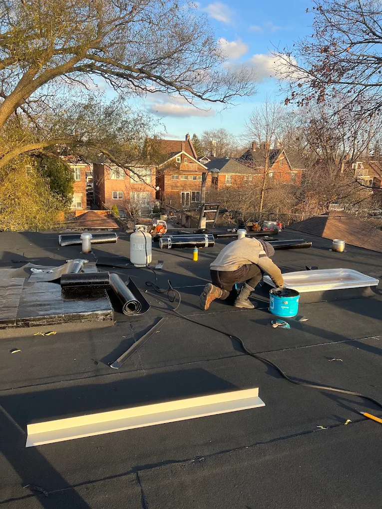 Torch-on flat roof and skylight curbs